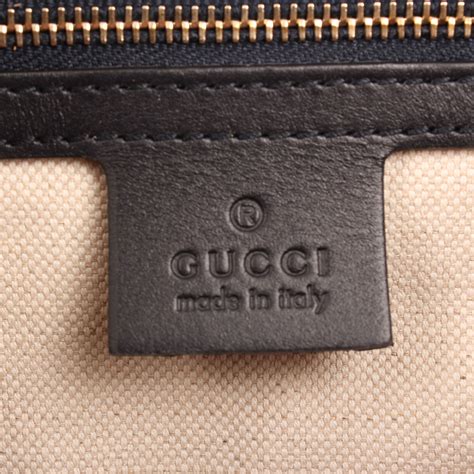 gucci original é obrigatório ter nome no zíper